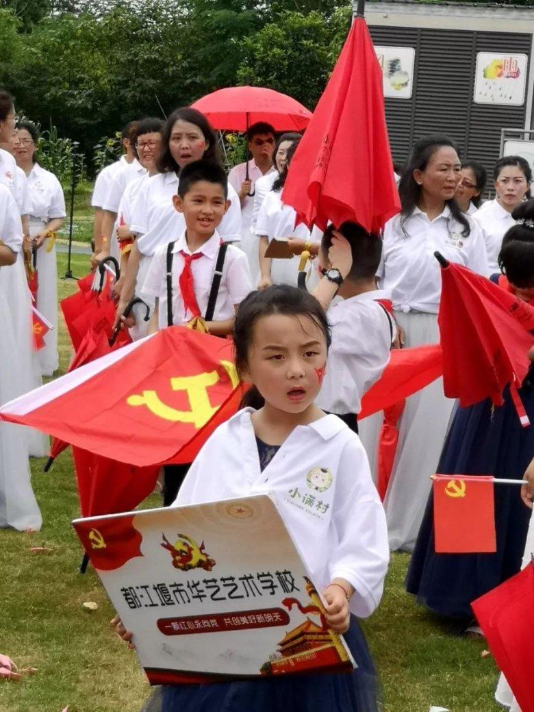 我要离婚老公始终纠缠不放!还天天堵我到底我该怎么办？游戏画面